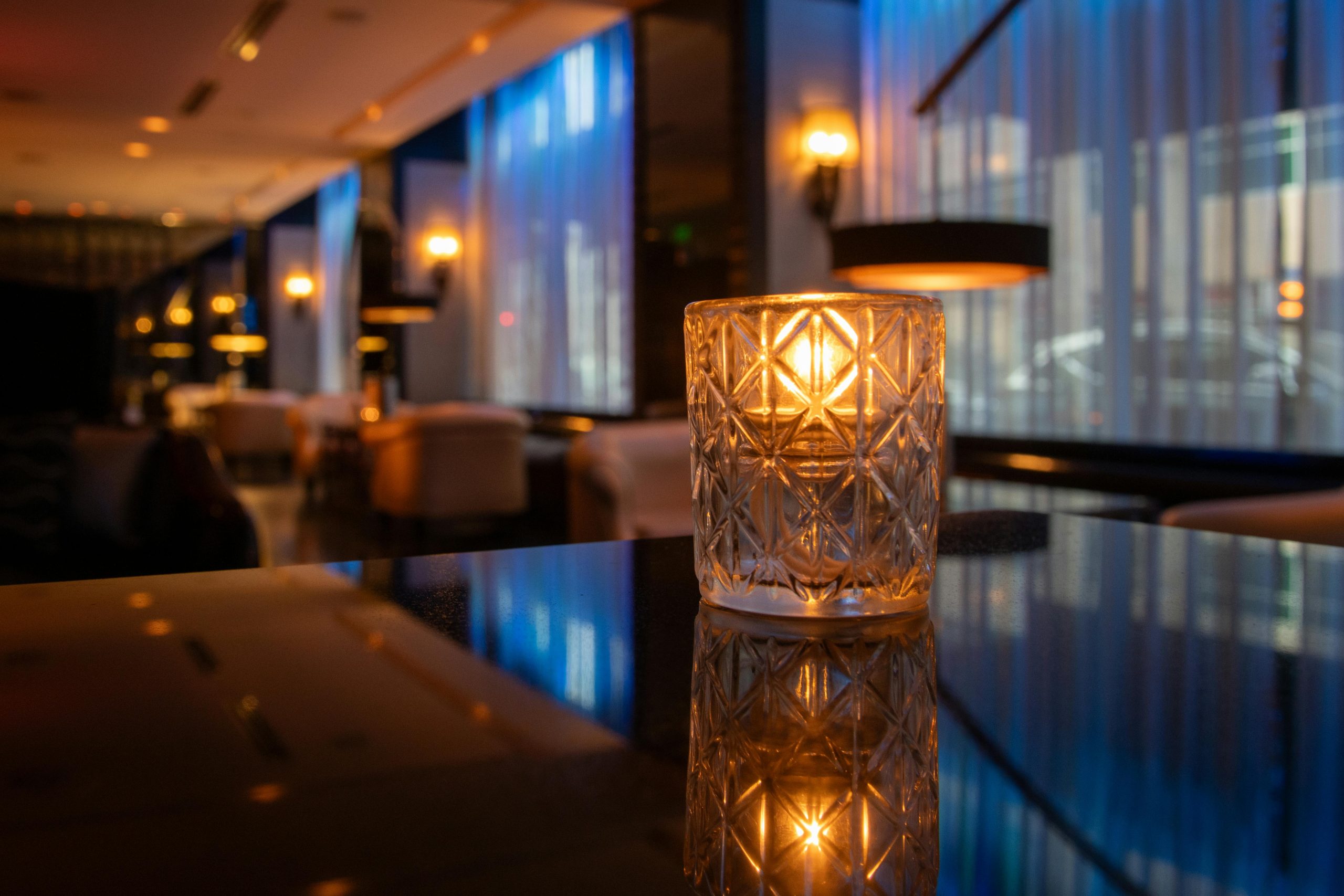 Bar & Lounge